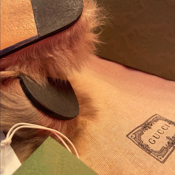 Re-Edition men's Princetown NEW 20201FW Gucci - LIKE NEW Wore once with receipt - Picture 6 of 11